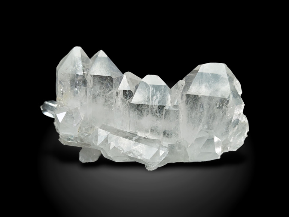 Discover the Beauty of Nature: Exquisite Clear Faden Quartz Specimen from the Pristine Regions of Balochistan, Pakistan