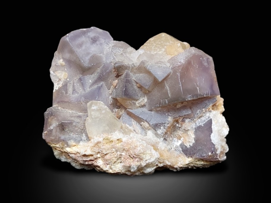 Auction For Exquisite Fluorite Specimen - Balochistan, Pakistan